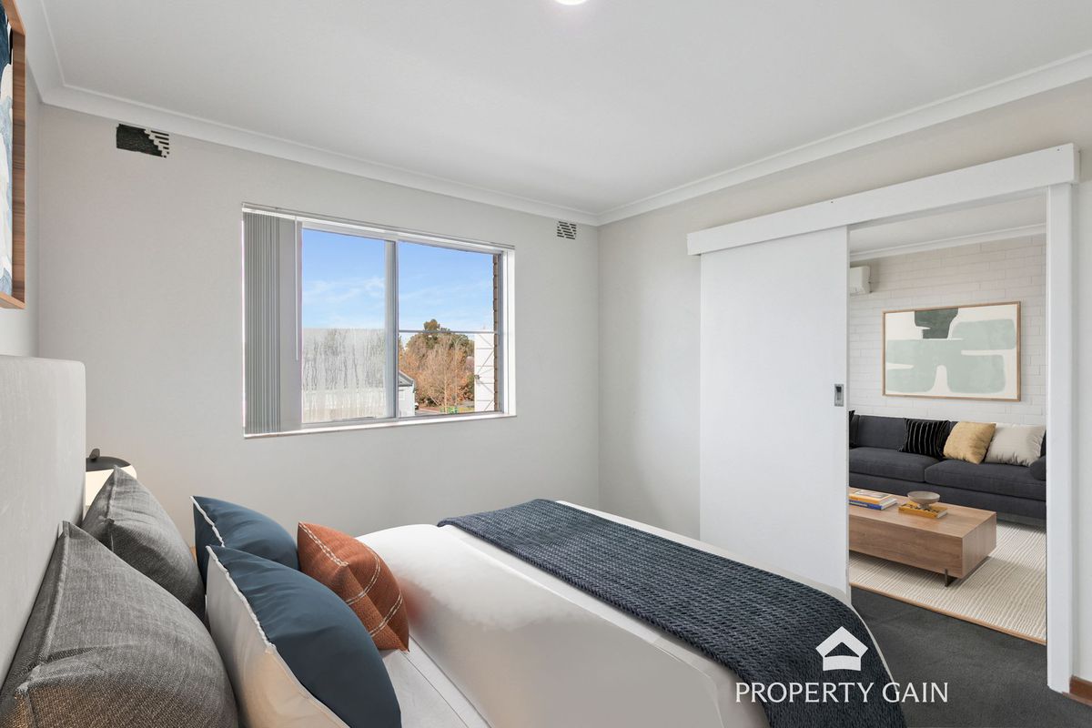 10 / 82 Broadway, Crawley