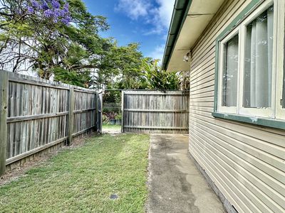 2 / 34 Livermore St, Redcliffe
