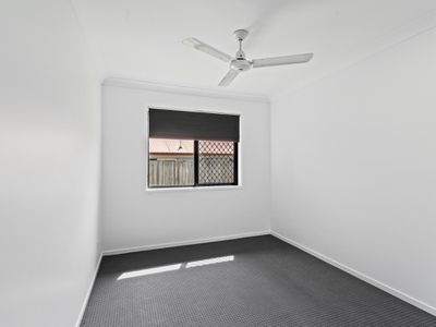 9 Wyndham Cct, Holmview