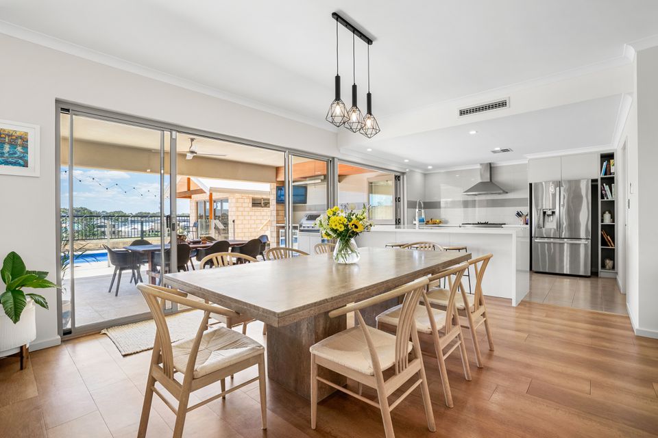 43 Holloways Ridge, Secret Harbour