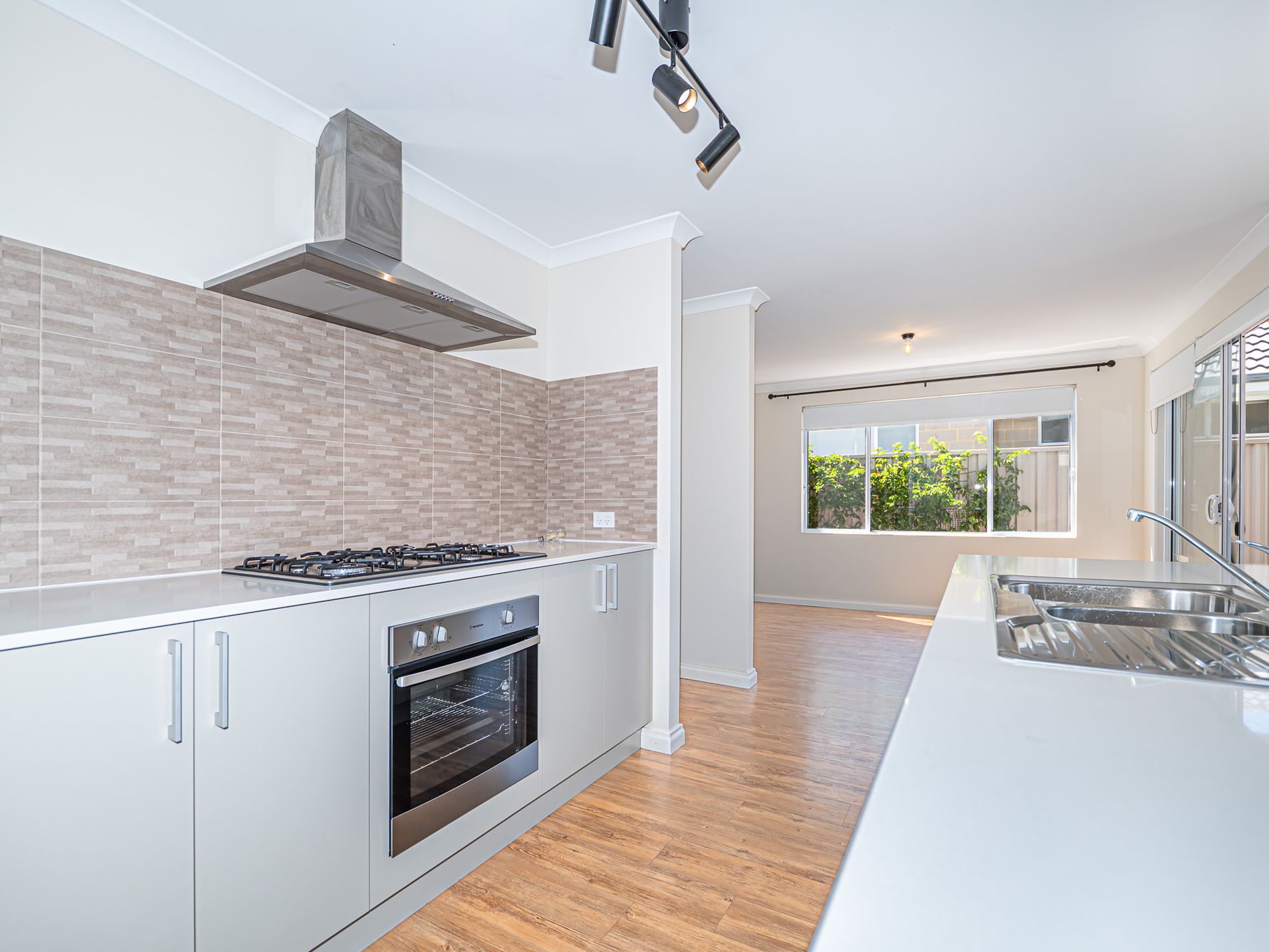 66 Lancaster Loop, Piara Waters