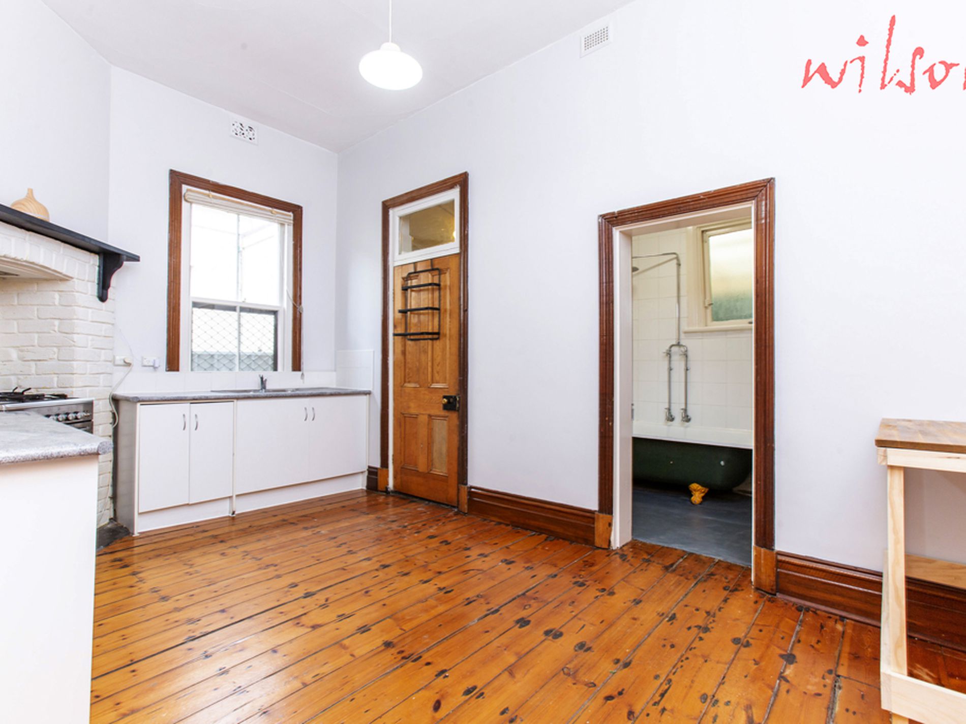 8A Dew Street, Mile End