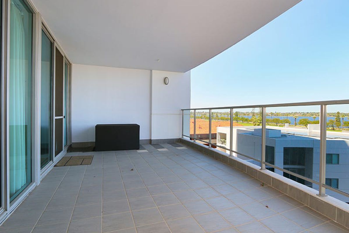 76 / 132 Terrace Road, Perth