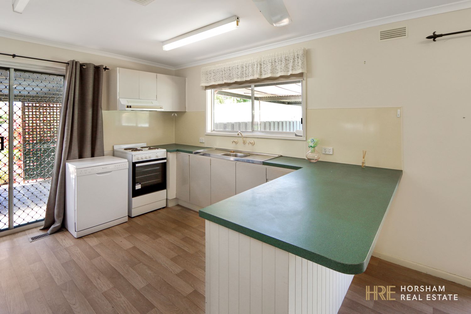 20 Felstead Avenue, Horsham