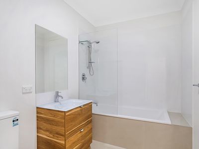 1 / 8 Xenia St, Pimpama