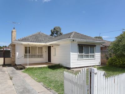 13 Tulloch Street, Deer Park