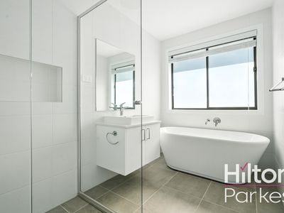 53 Alroy Crescent, Hassall Grove