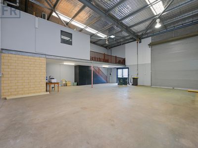 9 / 8 Cascara Corner, Bibra Lake