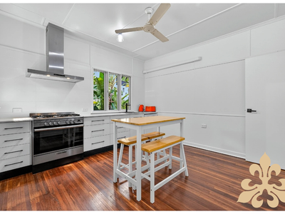 16 Bowen Terrace, The Range