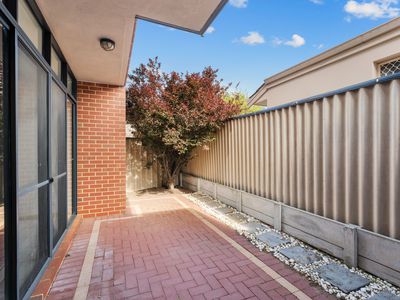4 / 435 Charles Street, North Perth