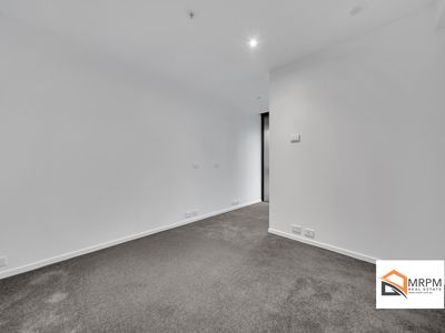 604 / 8 Waterview Walk, Docklands