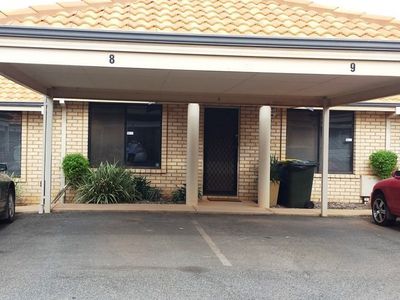 8 / 10 Great Eastern Highway, Somerville