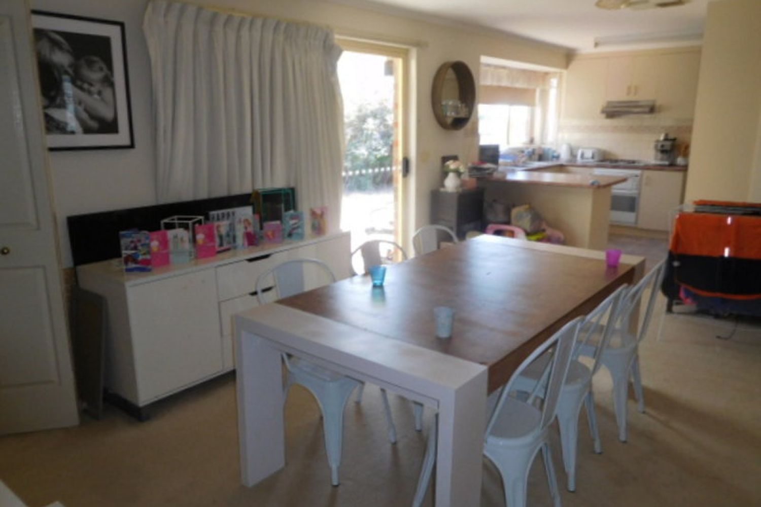 19 Decastella Drive, Horsham
