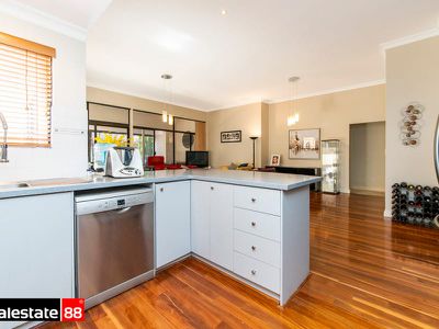10 St Oswald Rise, Churchlands