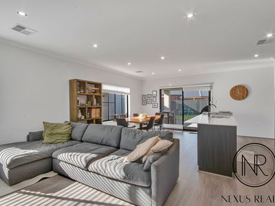 8 Arbon Street, Wellard