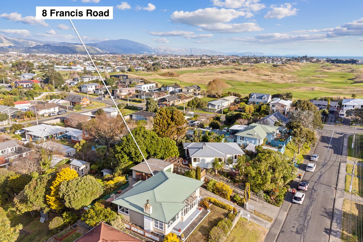 8 Francis Road, Paraparaumu Beach