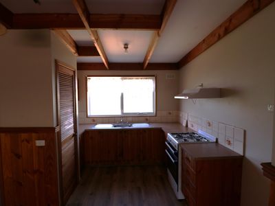 10 2- 6 Albert Street, Seymour