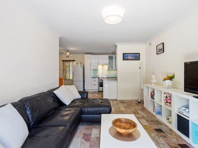 8/17 Stanley Street, Scarborough