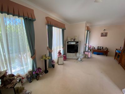 45 Ibis Boulevard, Eli Waters