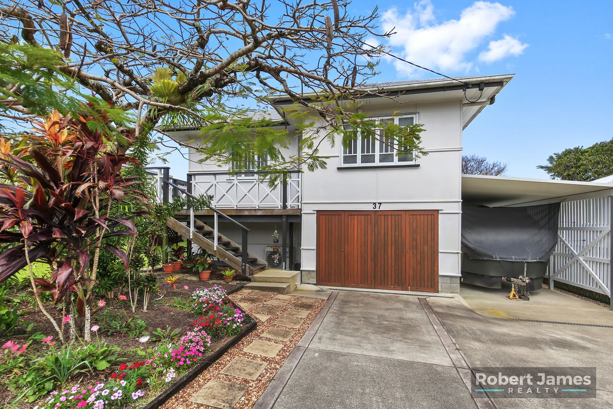 37 Moorindil Street, Tewantin