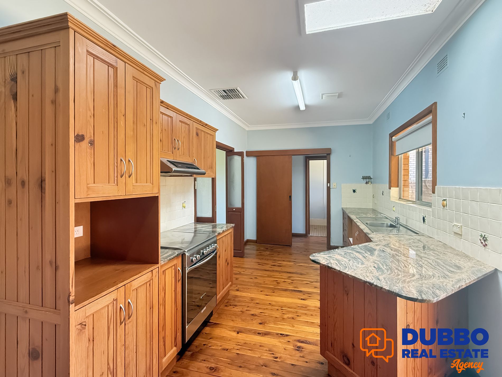 8 Brigalow Avenue, Dubbo