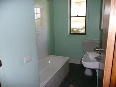650 East Street, Albury
