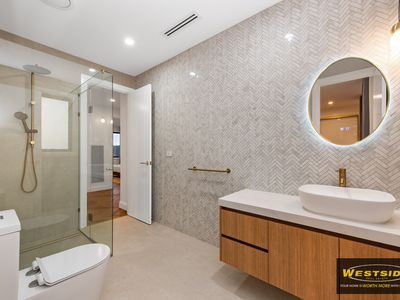 31 Alrose Gr, Deanside