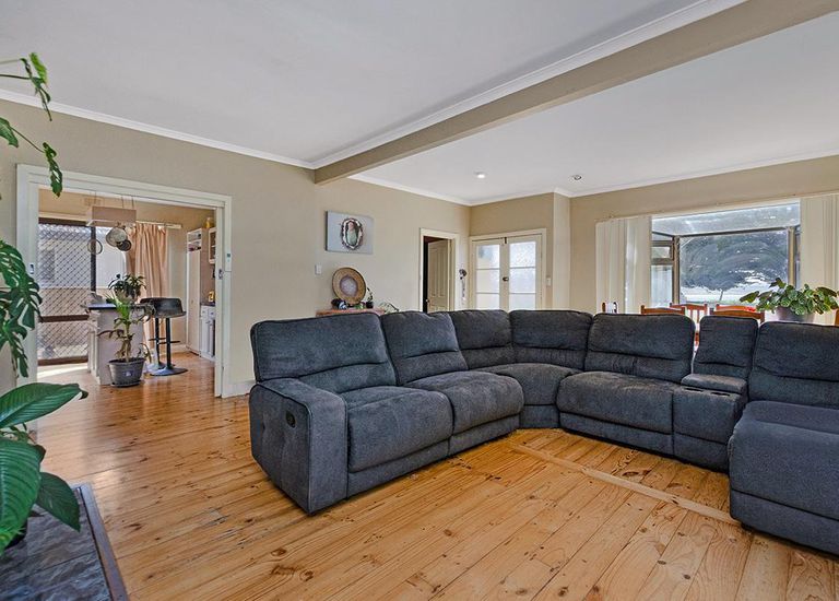 273 Hanlon Parade, Portland
