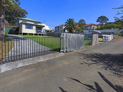 31 Lake Heights Road, Lake Heights