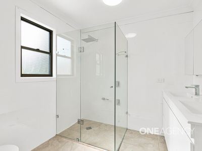 15 Watersedge Avenue, Basin View