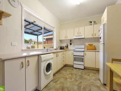9 Shellharbour Rd, Lake Illawarra