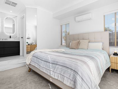 6 Norton Ridge, Winthrop