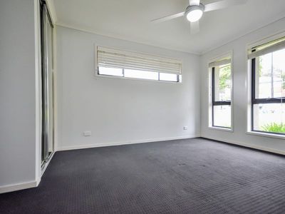 4 Meander Grove, Cameron Park