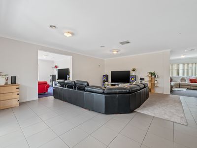 13 Rowan Avenue , Williams Landing