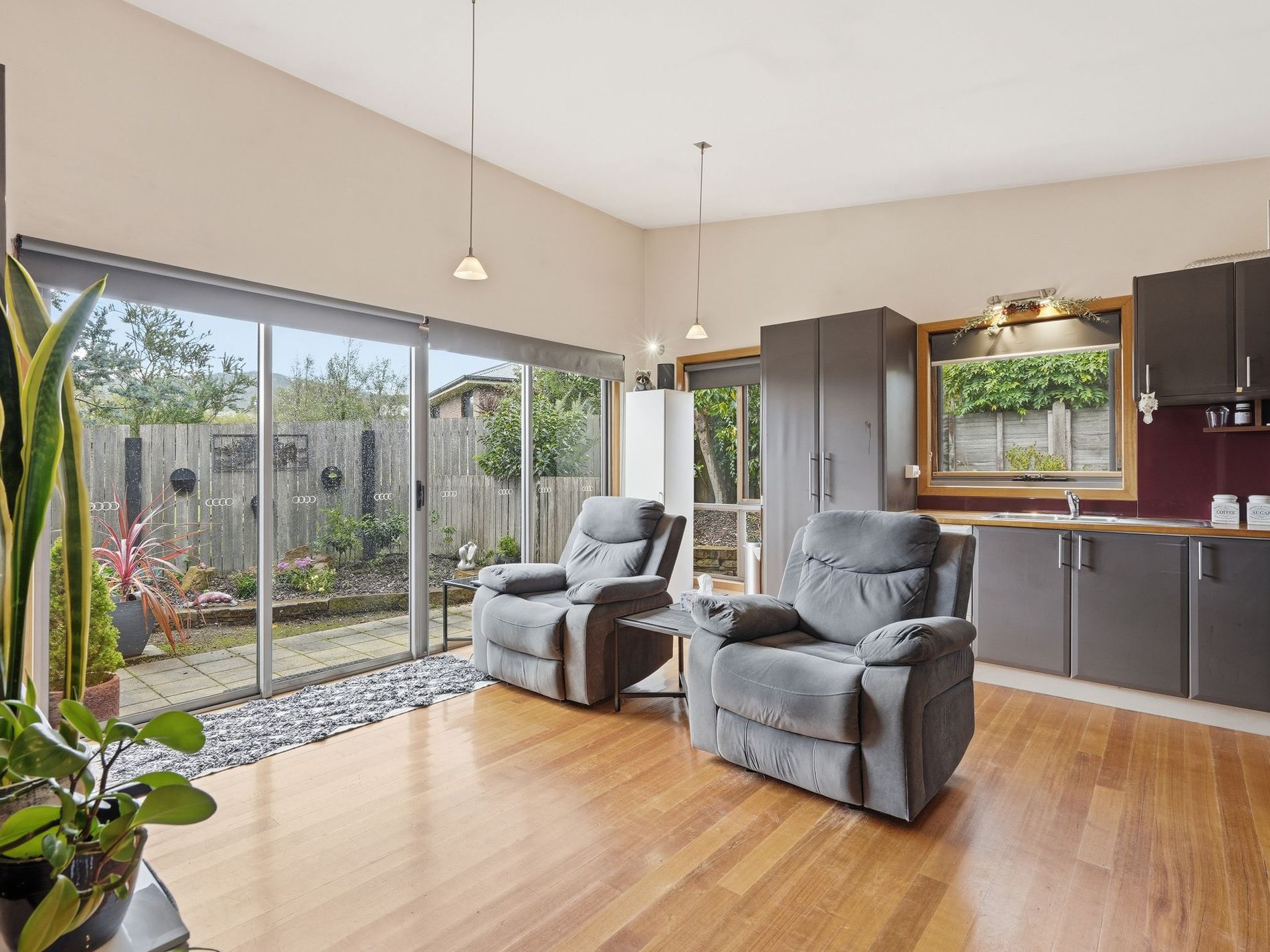 1 / 8 Smith Street, Cygnet