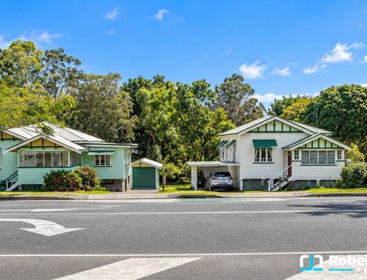 Rare 2,046m²* Development Holding in the Heart of Tewantin image 3
