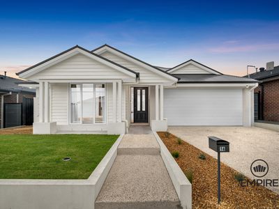 16 Berrenda Street, Clyde North