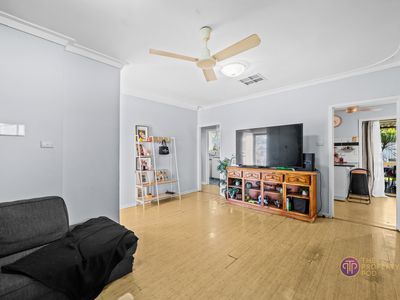 27 Lindy Way, Camillo