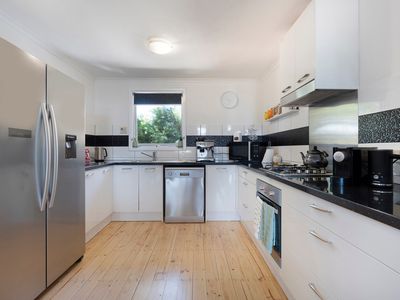 12 Manoora Drive, Hallett Cove