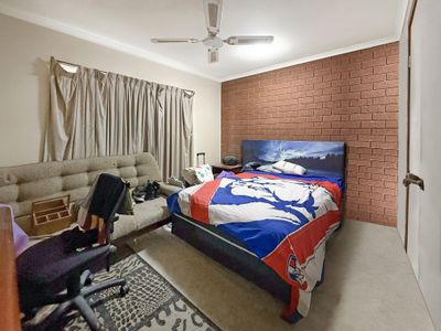 2 / 115 Fowler Street, Deniliquin