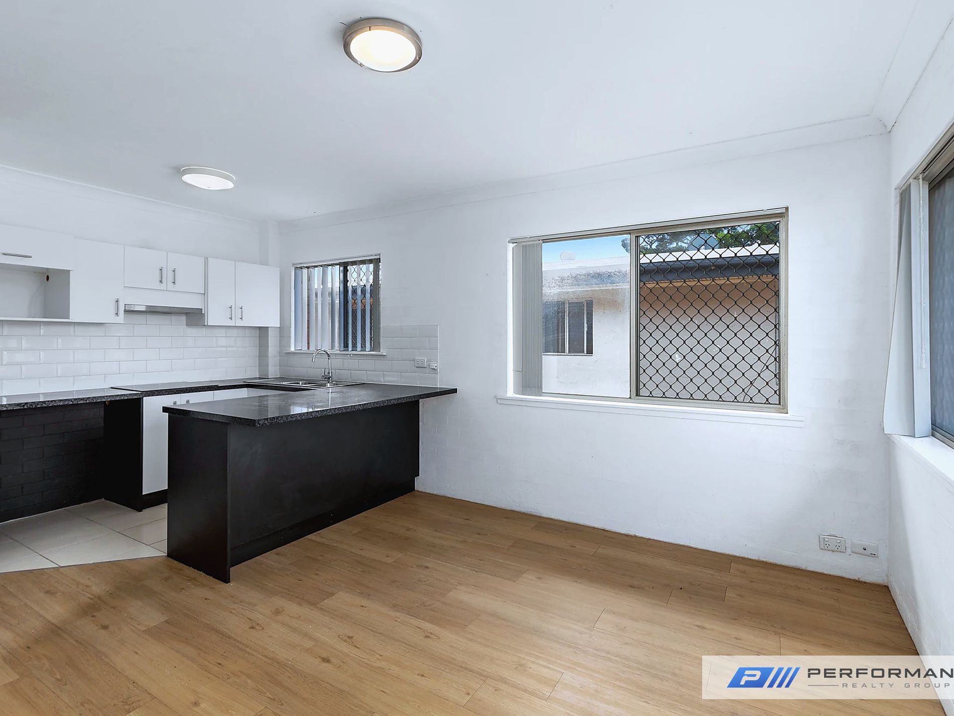 4 / 17 Meyer Street, Southport