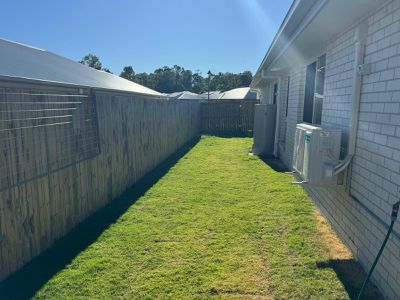 8 Alexander Pl, Gleneagle