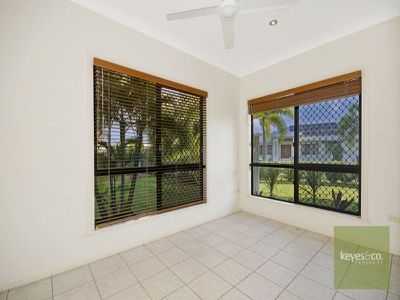 7 Columbia Way, Douglas