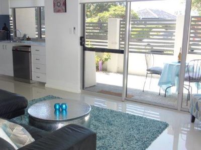 1/3 Leeder Street, Glendalough