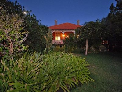 72 Alexandra Road, East Fremantle