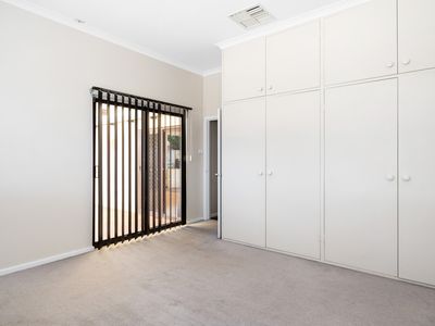 18 Collins Street, Piccadilly