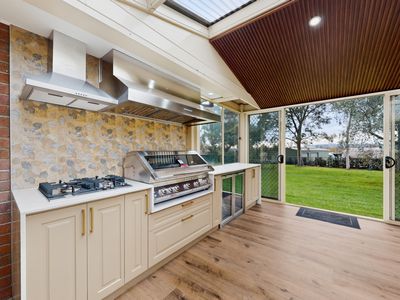 2 Kilgerron Court, Narre Warren South