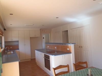 7 Barracks Close, Dubbo