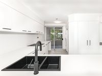 135 Macquarie Street, Teneriffe