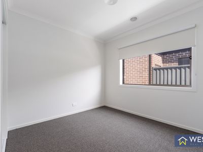 63 Diamond Parade, Cobblebank